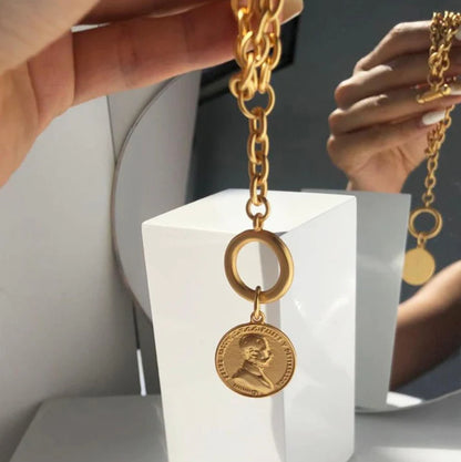 PULSEIRA COM MEDALHÃO + BRINCOS PRESENTE EM AÇO INOX